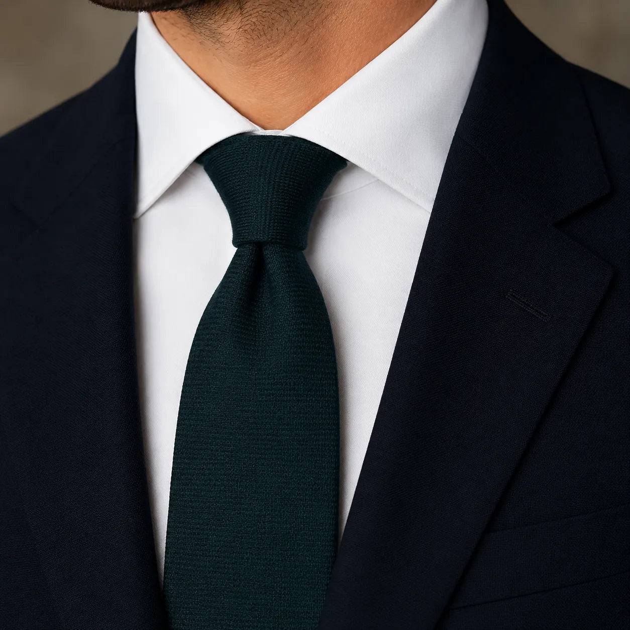 Plain Green Neck Tie – Classic Solid Green Tie for Weddings, Business & Formal Wear