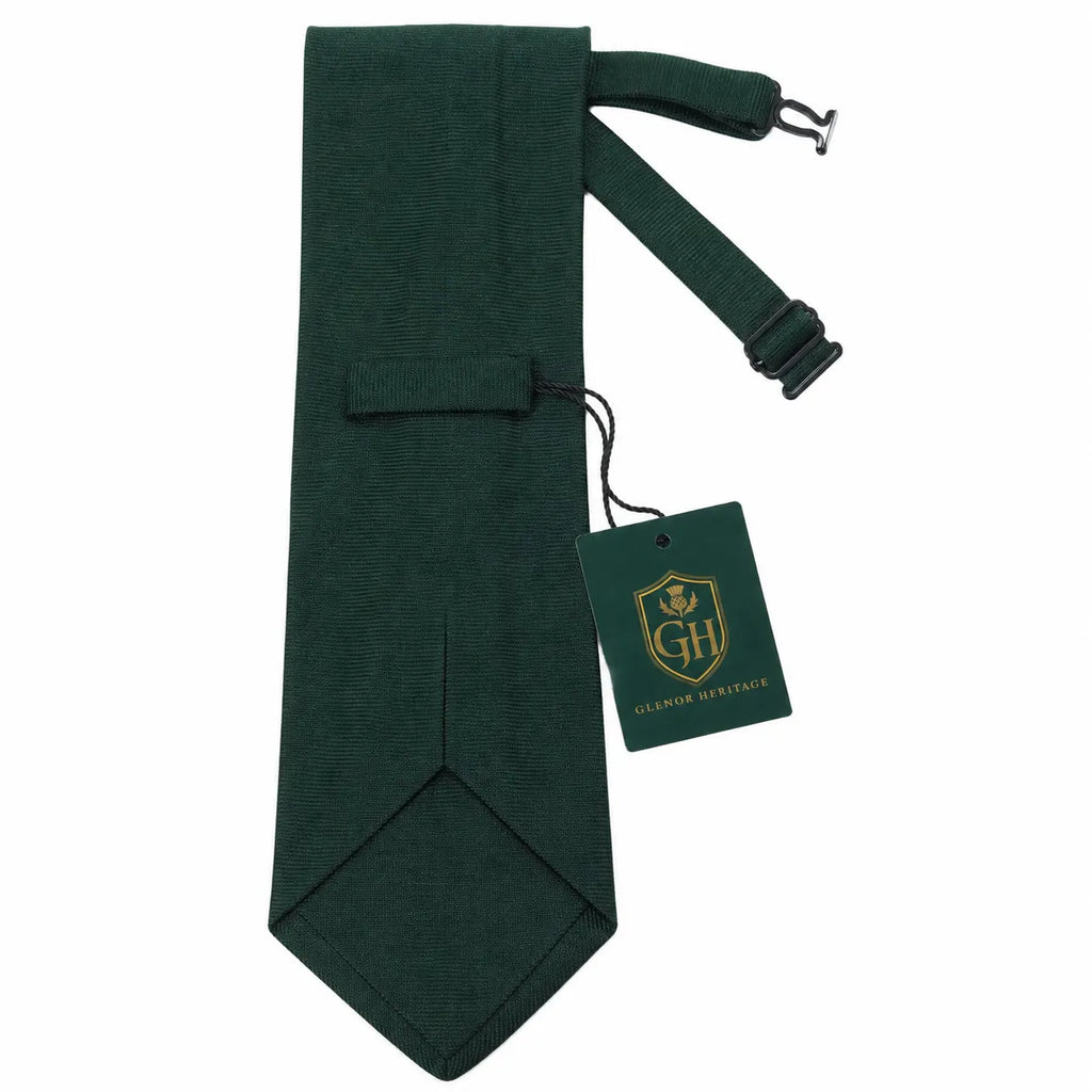 Plain Green Neck Tie – Classic Solid Green Tie for Weddings, Business & Formal Wear